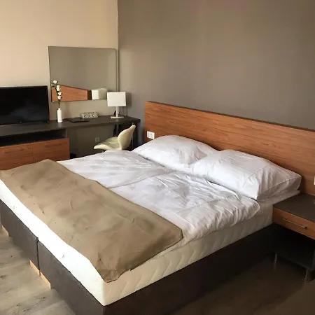 Centro Panzio 3*